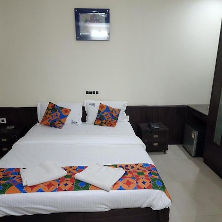 Westernsuites Hotel / Spa Bangalore Exterior photo