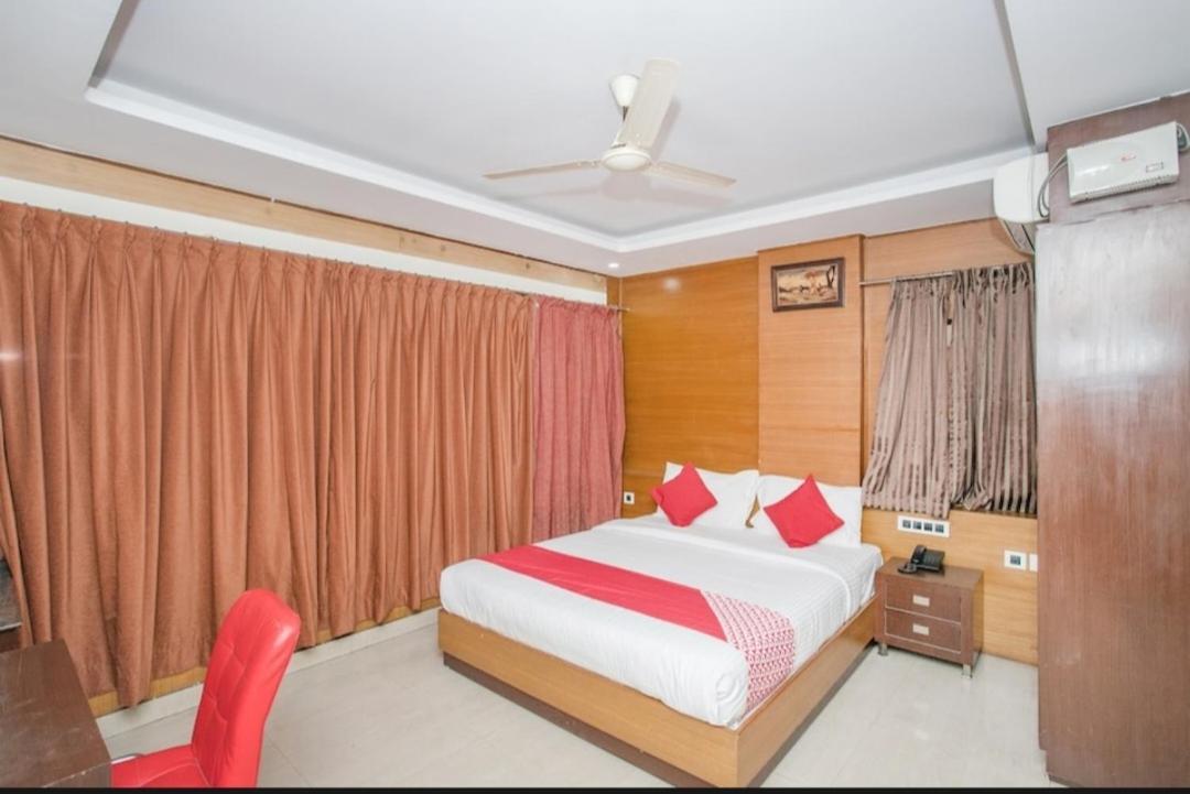 Westernsuites Hotel / Spa Bangalore Exterior photo