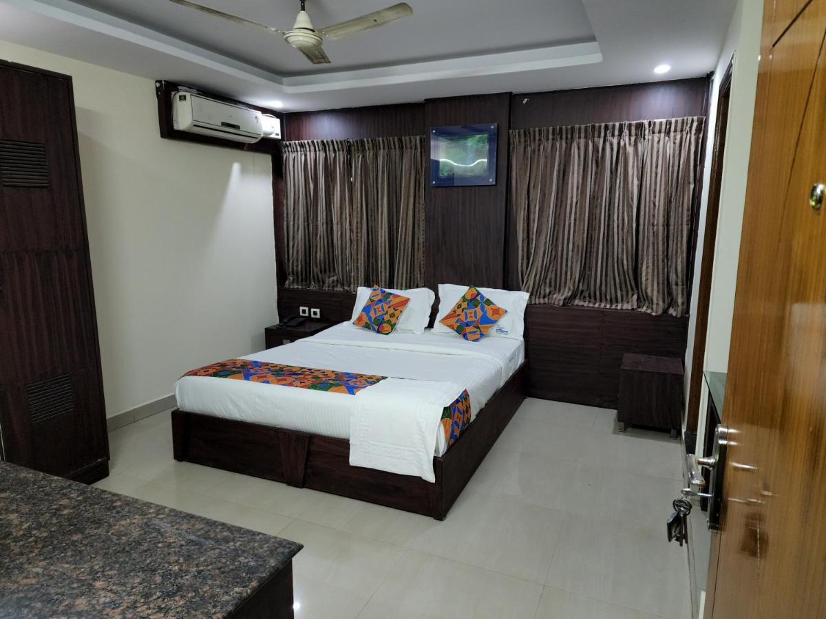 Westernsuites Hotel / Spa Bangalore Exterior photo