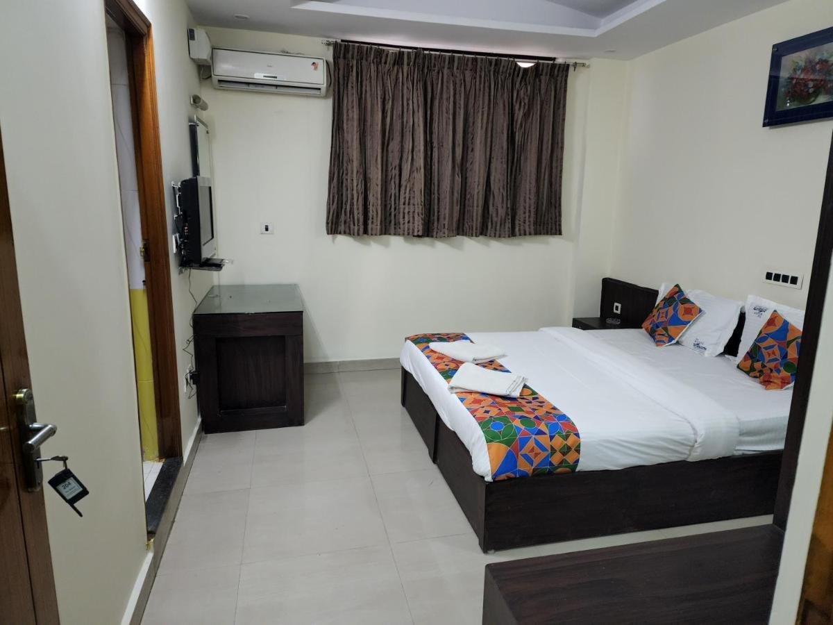 Westernsuites Hotel / Spa Bangalore Exterior photo